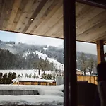 - アパートホテル フラッハウ
