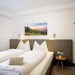 アパートホテル -