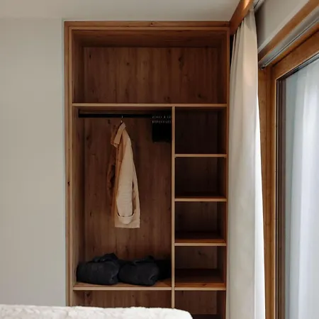 Aparthotel - 4*